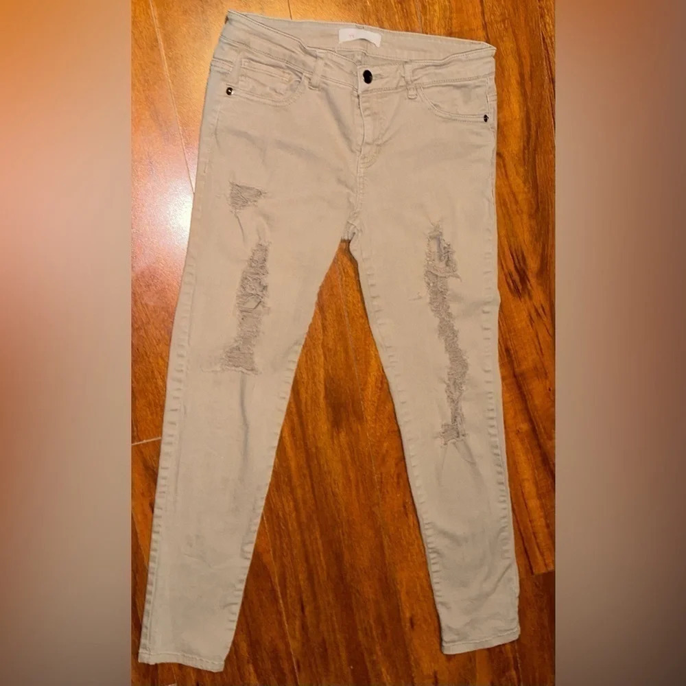 2.1 Denim Light Khaki Colored Ripped Jeans 
Size 29